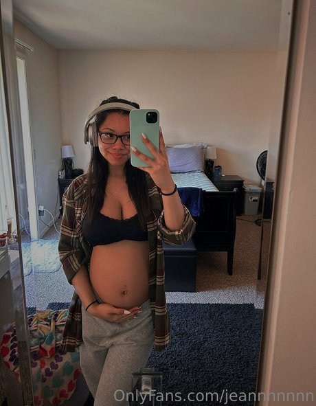 Nacktes geleaktes OnlyFans-Foto von Jeannnnnnn