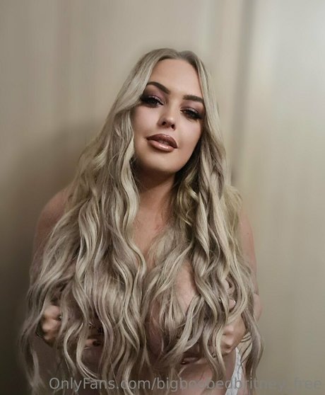 Nacktes geleaktes OnlyFans-Foto von Bigboobedbritneyvip