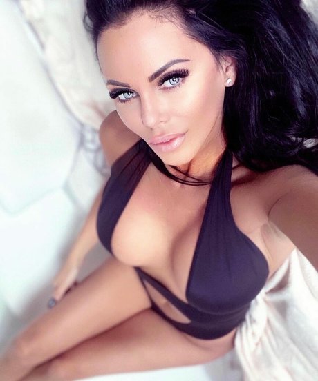 Nacktes geleaktes OnlyFans-Foto von Onlyheni