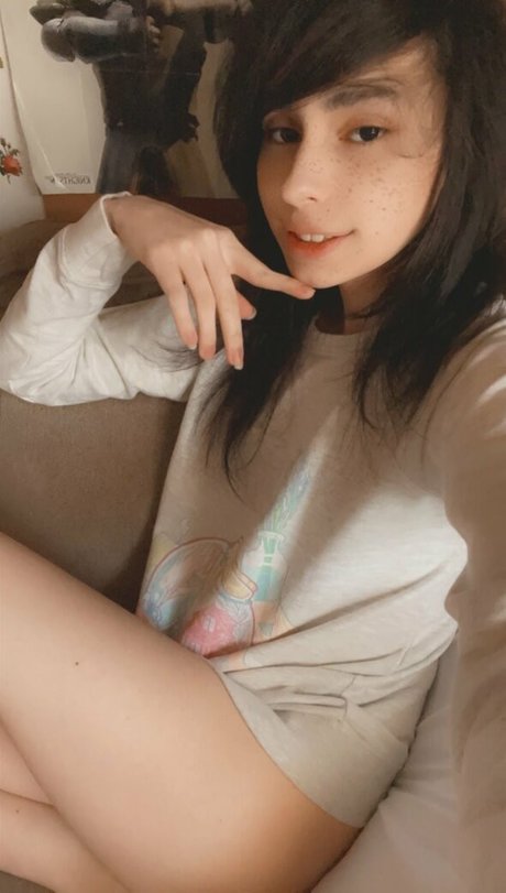 Nacktes geleaktes OnlyFans-Foto von Shiruwu