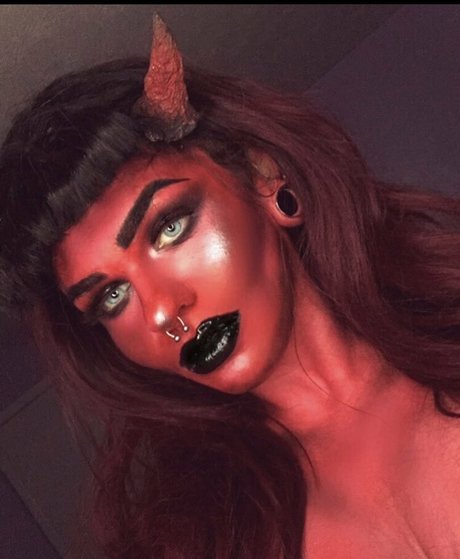 Nacktes geleaktes OnlyFans-Foto von Bloodrain