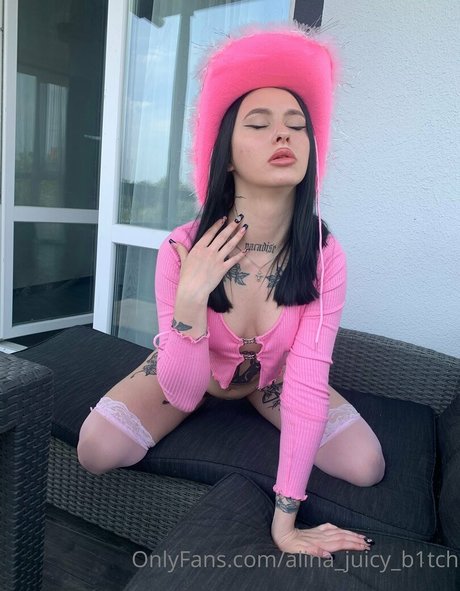 Nacktes geleaktes OnlyFans-Foto von Alinajuicyb1tch