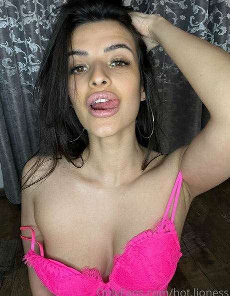 Nacktes geleaktes OnlyFans-Foto von Hotlioness