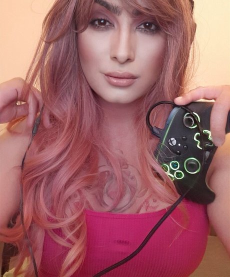 Nacktes geleaktes OnlyFans-Foto von Miss Yuna