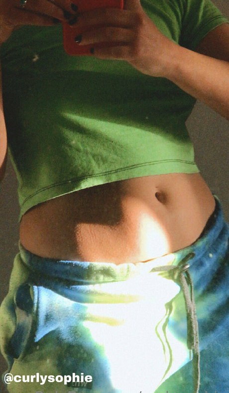 Nacktes geleaktes OnlyFans-Foto von Curlysophie