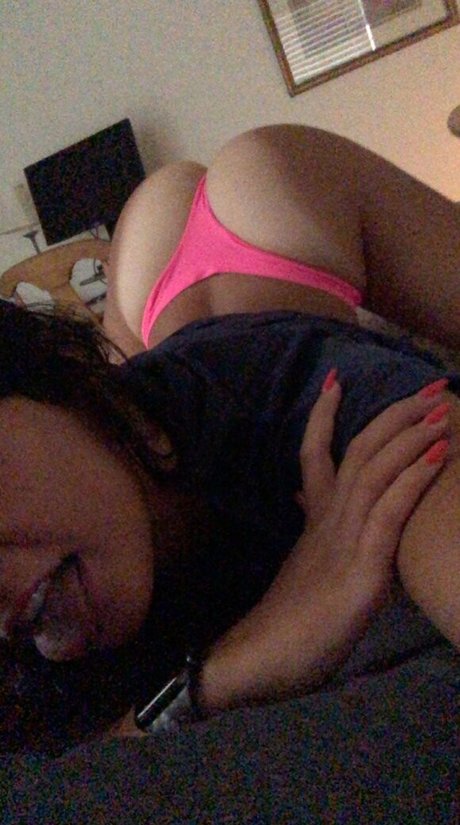Nacktes geleaktes OnlyFans-Foto von Brina Baby