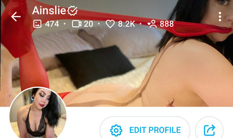 Nacktes geleaktes OnlyFans-Foto von Ainslieadams