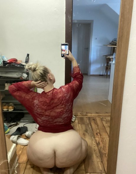 Bootyassgirl