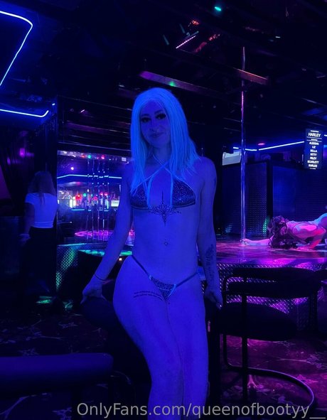 Queenofbootyy__