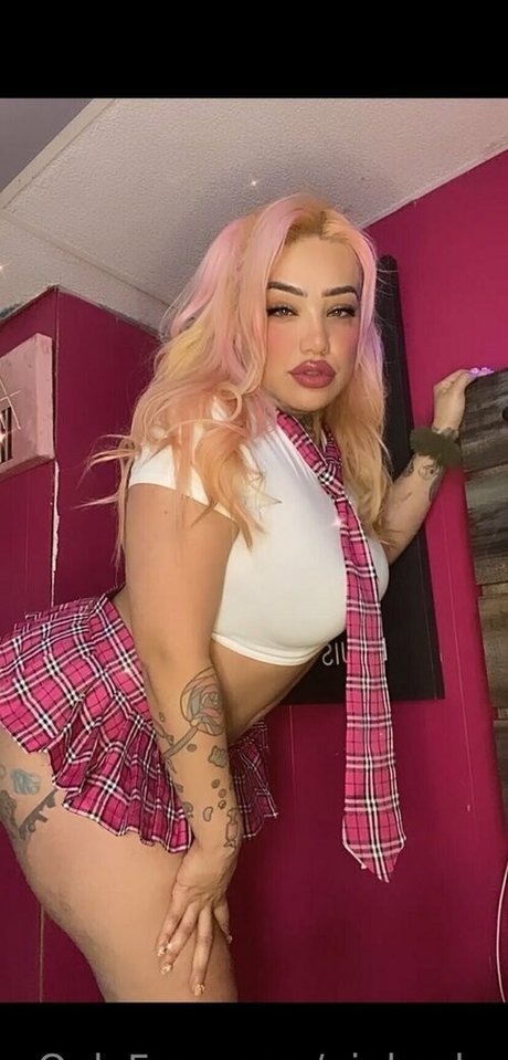 Nacktes geleaktes OnlyFans-Foto von Pinkcoka