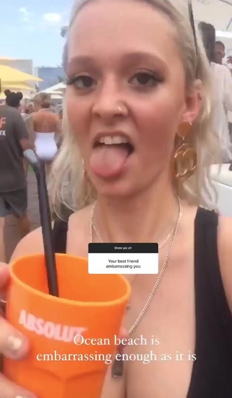 Nacktes geleaktes OnlyFans-Foto von Poppyy Hopson