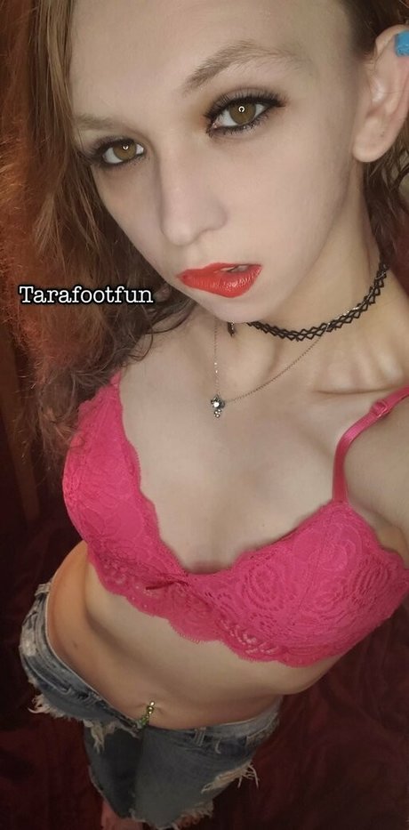 Nacktes geleaktes OnlyFans-Foto von Tarafootfunxxx