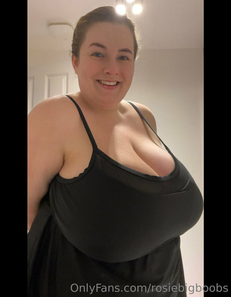 Rosiebigboobs