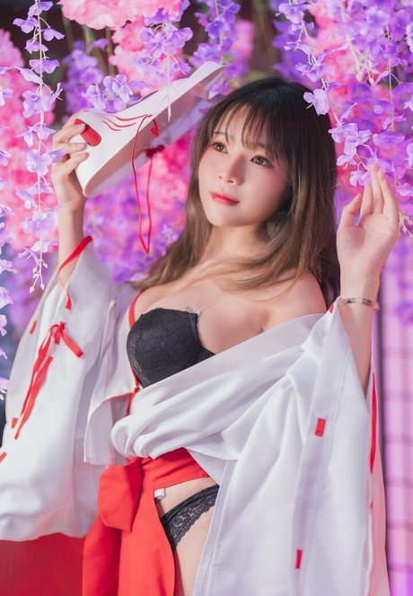Nacktes geleaktes OnlyFans-Foto von Mirinshu
