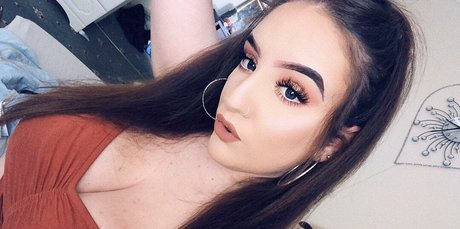 Nacktes geleaktes OnlyFans-Foto von Ems
