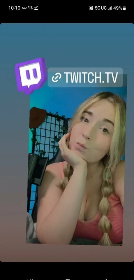 Nacktes geleaktes OnlyFans-Foto von Cherrycgames