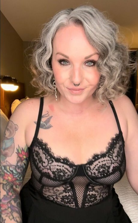 Nacktes geleaktes OnlyFans-Foto von Joyoustaylorjoyfree