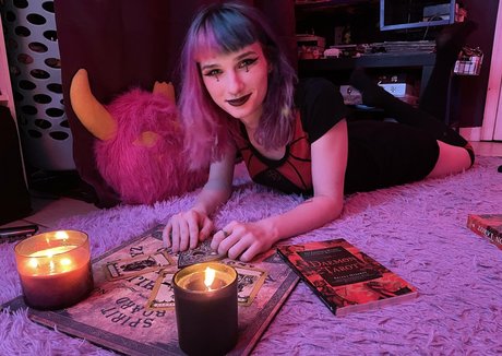 Nacktes geleaktes OnlyFans-Foto von Heartfirecams