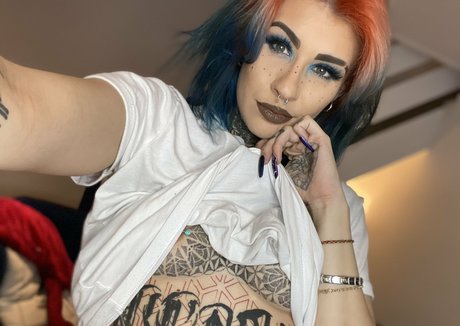 Nacktes geleaktes OnlyFans-Foto von Deelouisexxx