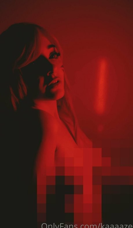 Nacktes geleaktes OnlyFans-Foto von Kaaaaze