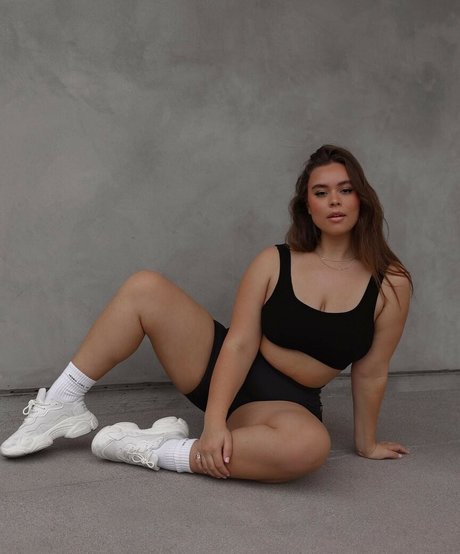 Nacktes geleaktes OnlyFans-Foto von Venezia Cruz
