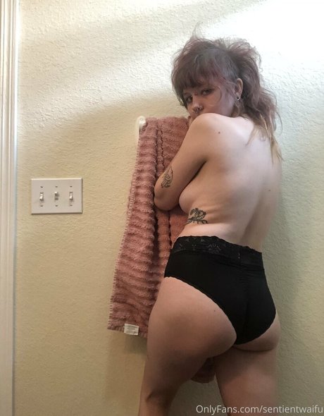 Sentientwaifu