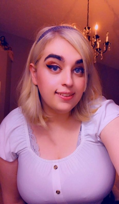 Nacktes geleaktes OnlyFans-Foto von Berrychicka