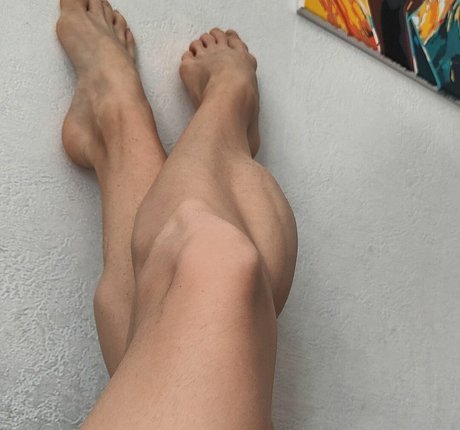 Nacktes geleaktes OnlyFans-Foto von Legs Emporium