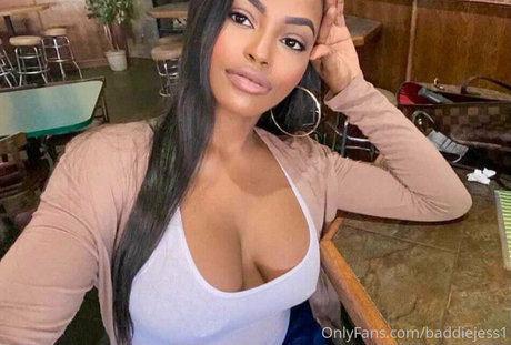 Nacktes geleaktes OnlyFans-Foto von Baddiejess1