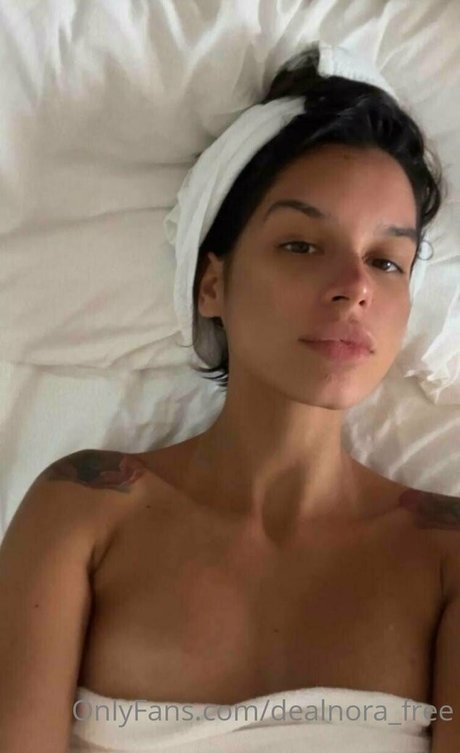 Nacktes geleaktes OnlyFans-Foto von Dealnorafree