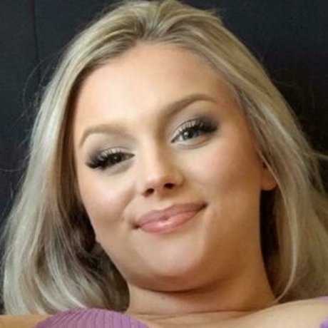 Nacktes geleaktes OnlyFans-Foto von Prettyclity
