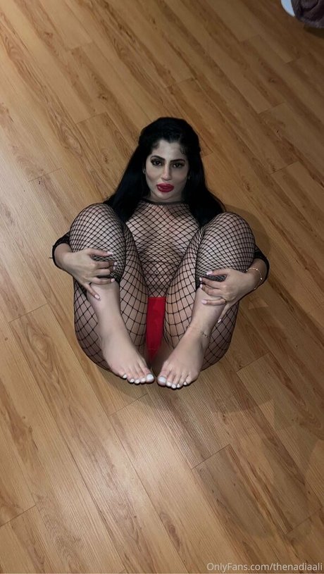 Nacktes geleaktes OnlyFans-Foto von Shebetripn