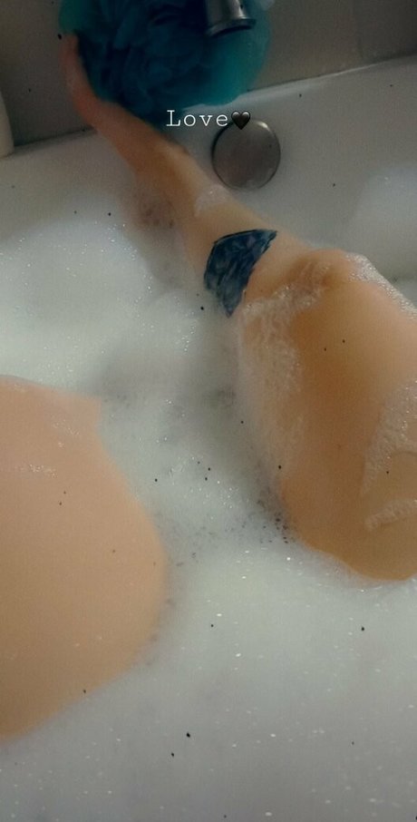 Nacktes geleaktes OnlyFans-Foto von Humpdayaddams