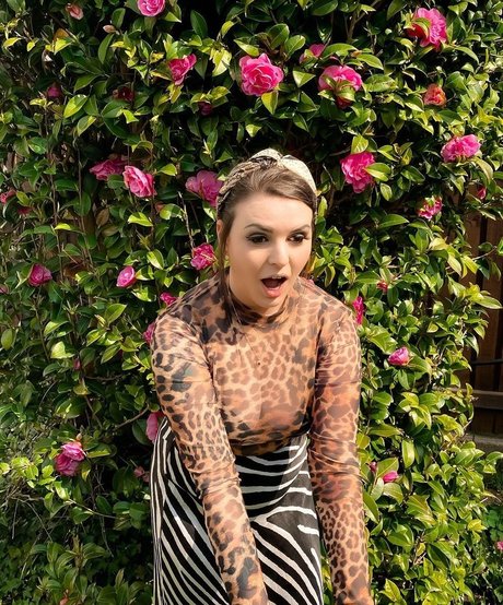 Nacktes geleaktes OnlyFans-Foto von Emma Blackery