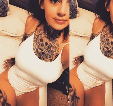 Nacktes geleaktes OnlyFans-Foto von Jessica Monchouchou