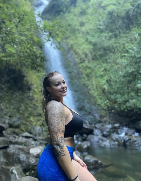Nacktes geleaktes OnlyFans-Foto von Thecurvyqueen01