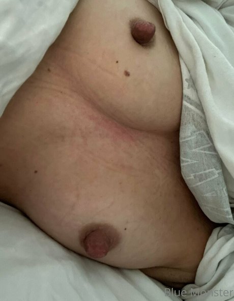 Nacktes geleaktes OnlyFans-Foto von Bluemonster3