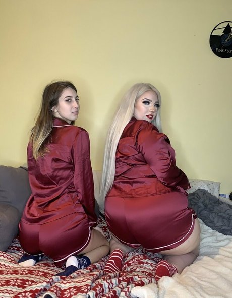 Nacktes geleaktes OnlyFans-Foto von Pixiechickxoxo