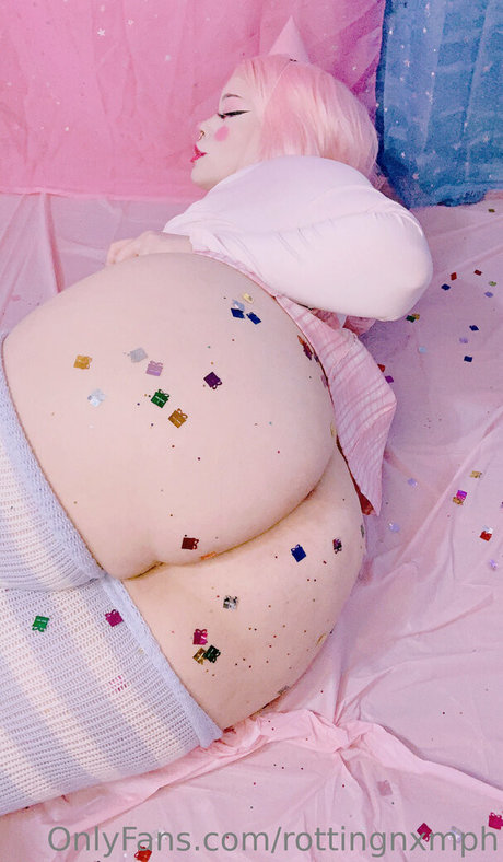 Nacktes geleaktes OnlyFans-Foto von Rottingnxmph