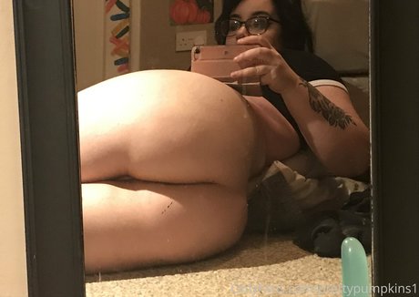 Nacktes geleaktes OnlyFans-Foto von Prettypumpkins1