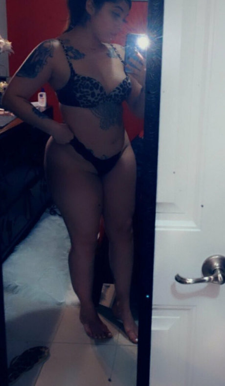 Nacktes geleaktes OnlyFans-Foto von Diablamamiiii
