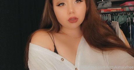 Nacktes geleaktes OnlyFans-Foto von Kittykimxxfree