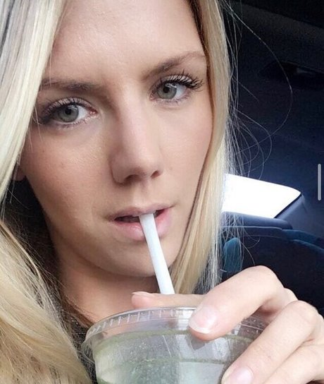 Nacktes geleaktes OnlyFans-Foto von Katrina Cooper