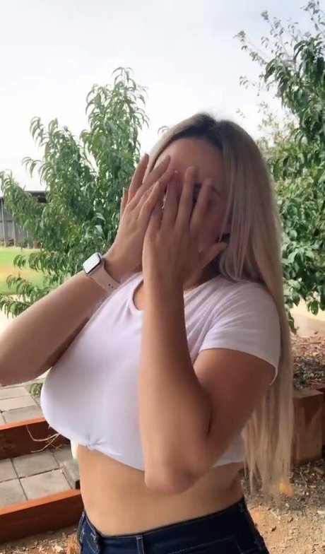 Nacktes geleaktes OnlyFans-Foto von Rachelelizabeth