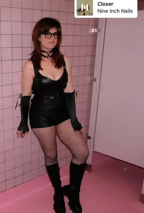 Nacktes geleaktes OnlyFans-Foto von Allie Goertz