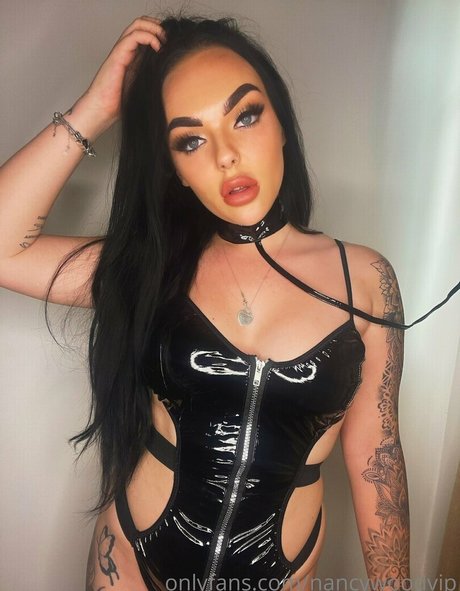 Nacktes geleaktes OnlyFans-Foto von Itsnancywoodfree