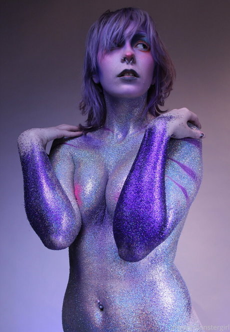 Nacktes geleaktes OnlyFans-Foto von Mypetmonstergirl
