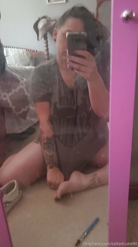 Nacktes geleaktes OnlyFans-Foto von Tattedcutie90