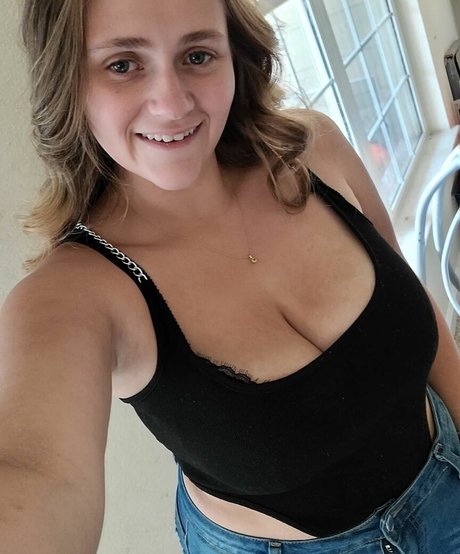 Nacktes geleaktes OnlyFans-Foto von Ivory Ray