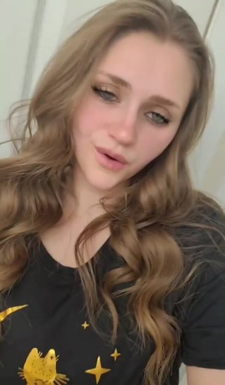 Nacktes geleaktes OnlyFans-Foto von Ivory Ray